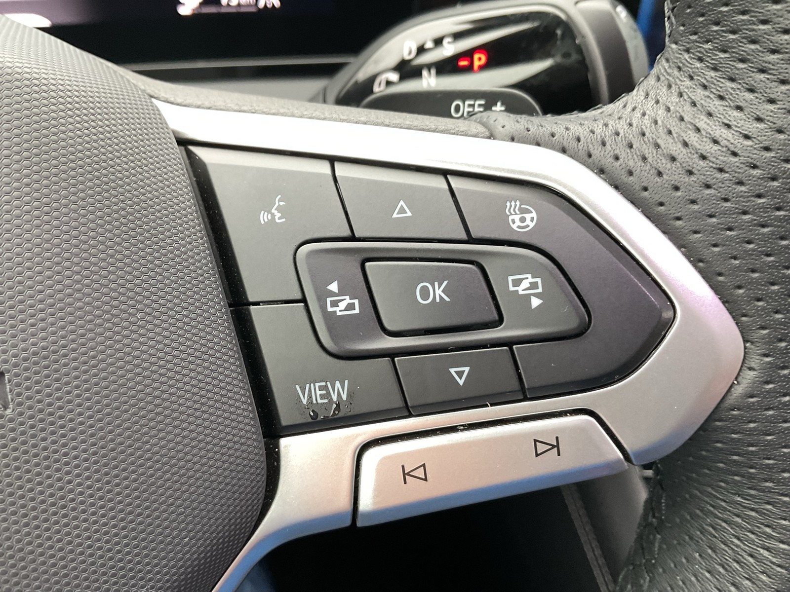 Volkswagen Tiguan 1.5 HYBRID R-LINE NEUES MODELL AHK LM19