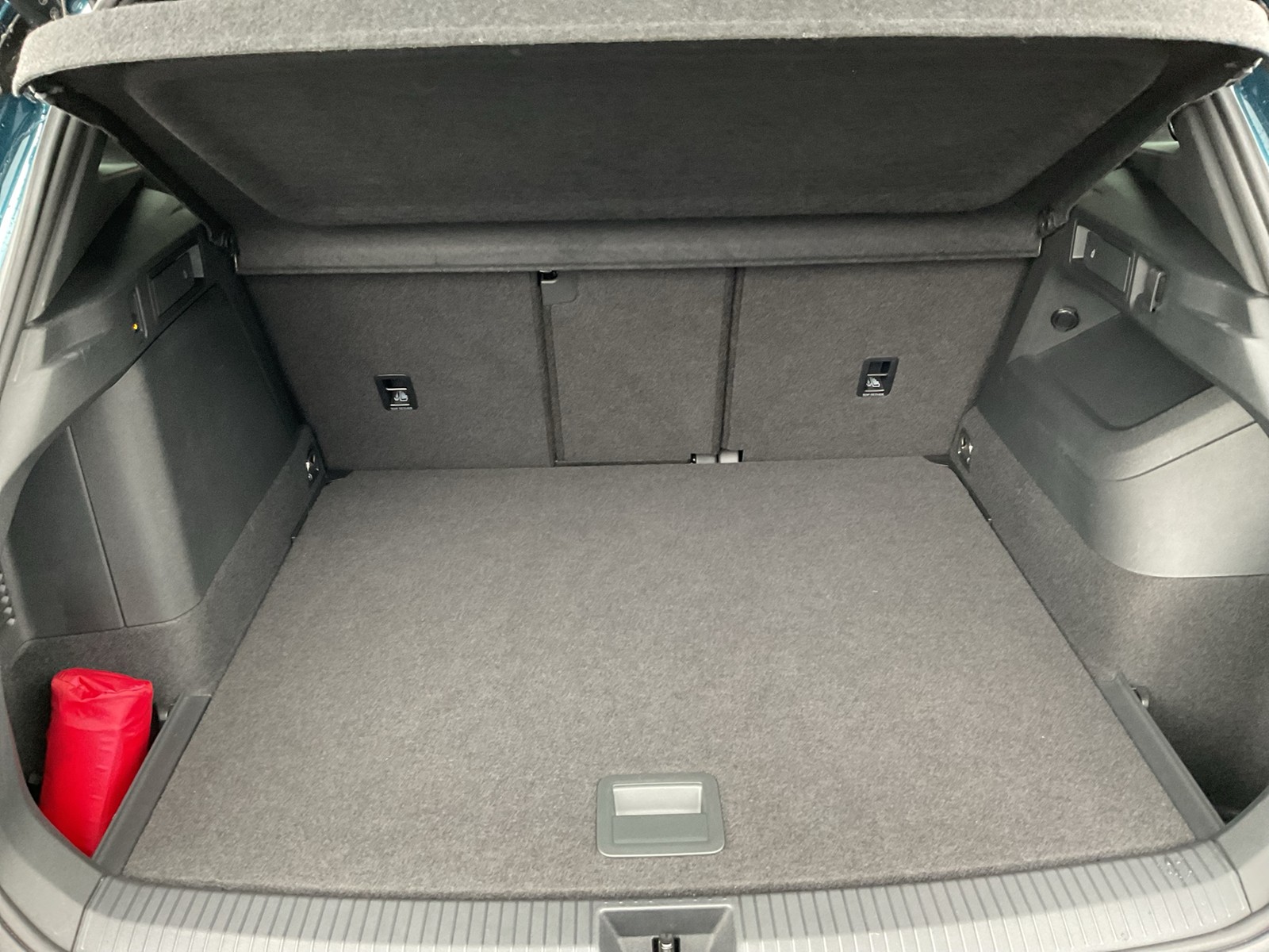 Volkswagen Tiguan 1.5 HYBRID R-LINE NEUES MODELL AHK LM19