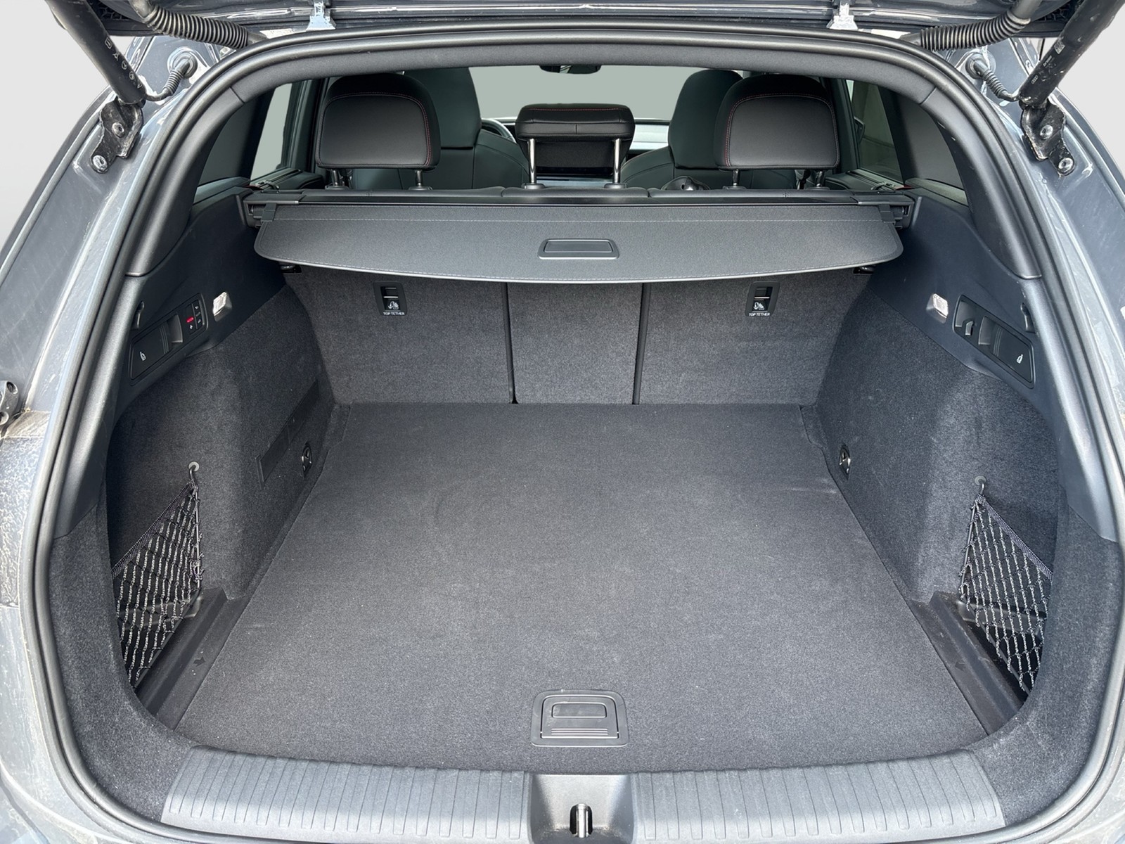 Audi Q6 e-tron quattro S LINE TECHPRO 21" SPORTSOUND