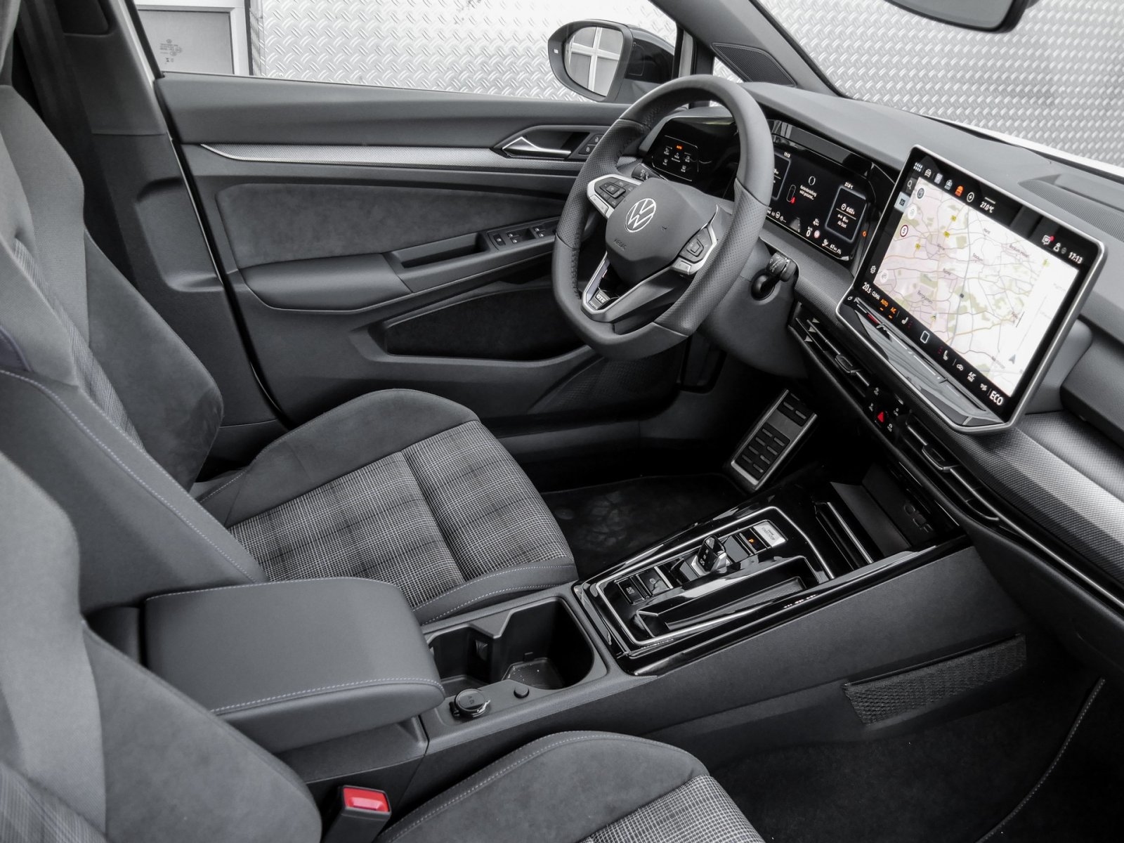 Volkswagen Golf VIII 1.5 HYBRID GTE BLACKSTYLE FACELIFT CAM