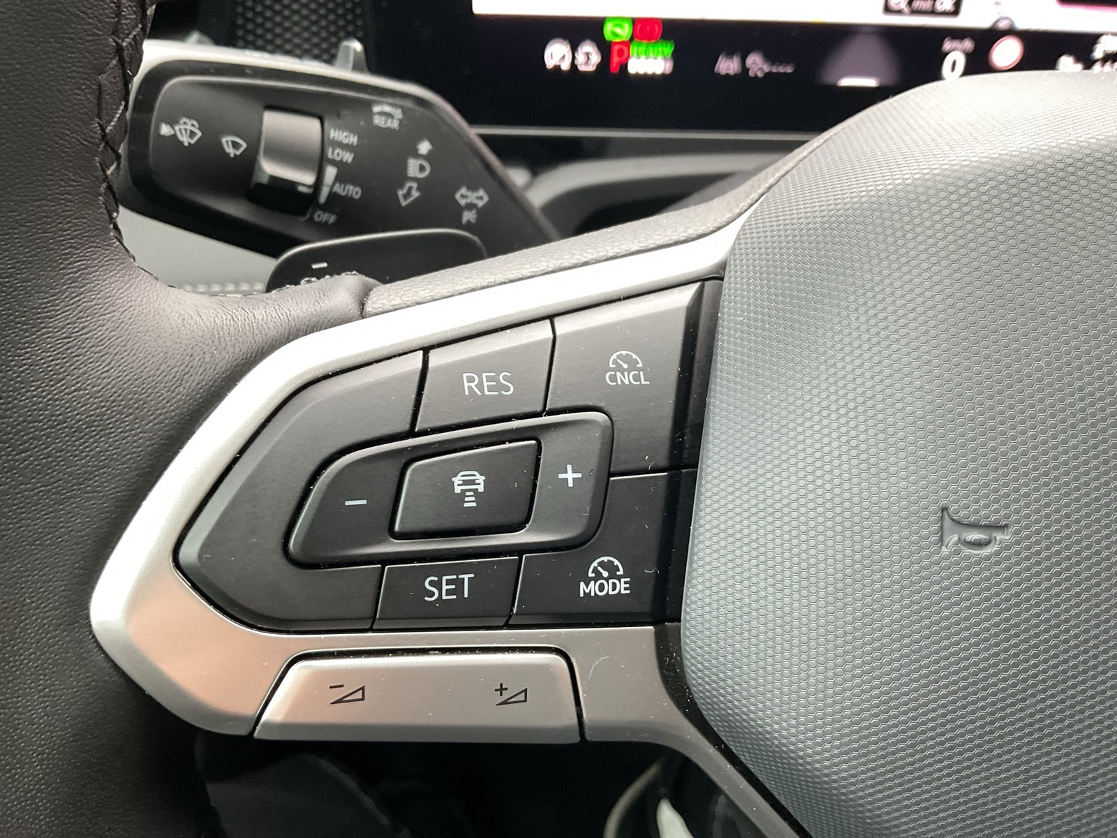 Volkswagen Passat Variant 1.5 HYBRID BUSINESS NEUES MODELL