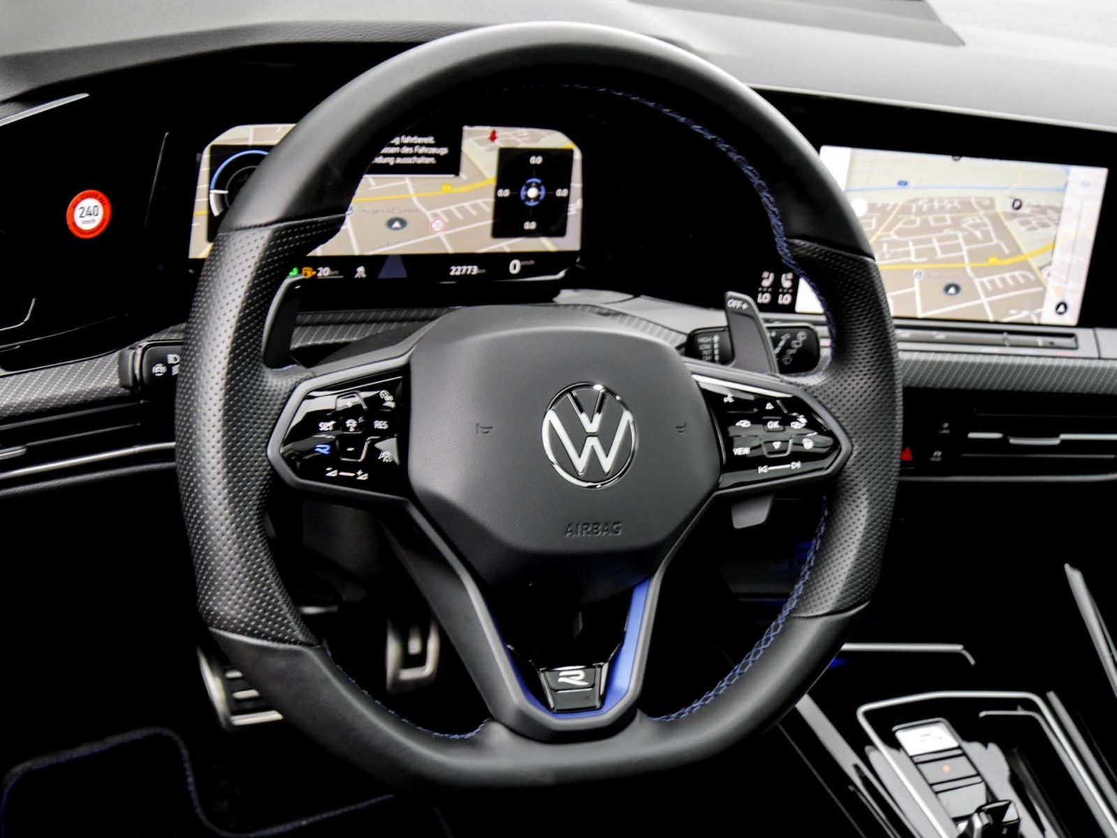 Volkswagen Golf Variant VIII 2.0 R 4X4 LEDER PANO ACC LM19