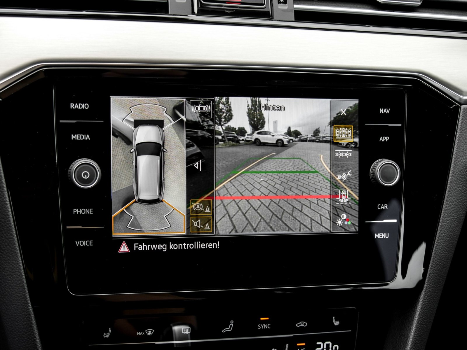 Volkswagen Passat Variant 2.0 ELEGANCE LEDER AHK 360CAM ACC