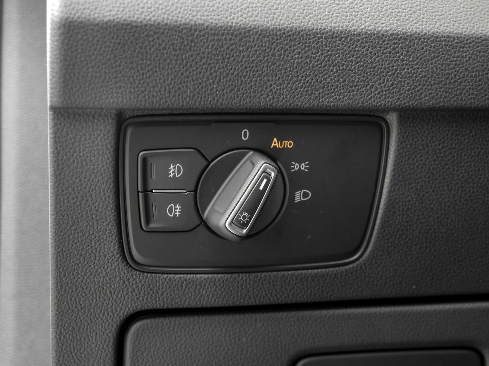 Volkswagen Passat Variant 2.0 ELEGANCE LEDER AHK 360CAM ACC
