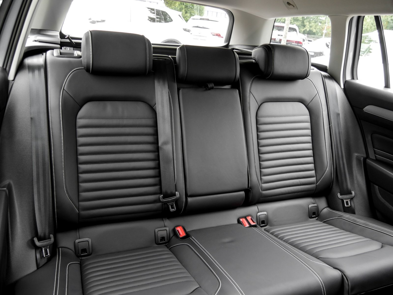 Volkswagen Passat Variant 2.0 ELEGANCE LEDER AHK 360CAM ACC