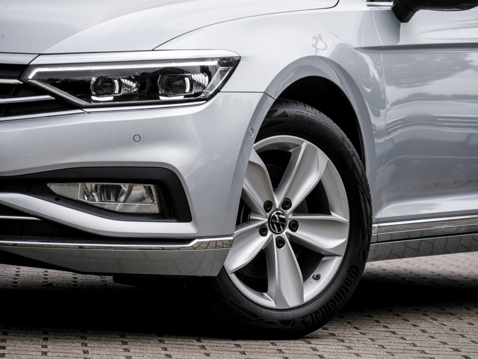 Volkswagen Passat Variant 2.0 ELEGANCE LEDER AHK 360CAM ACC