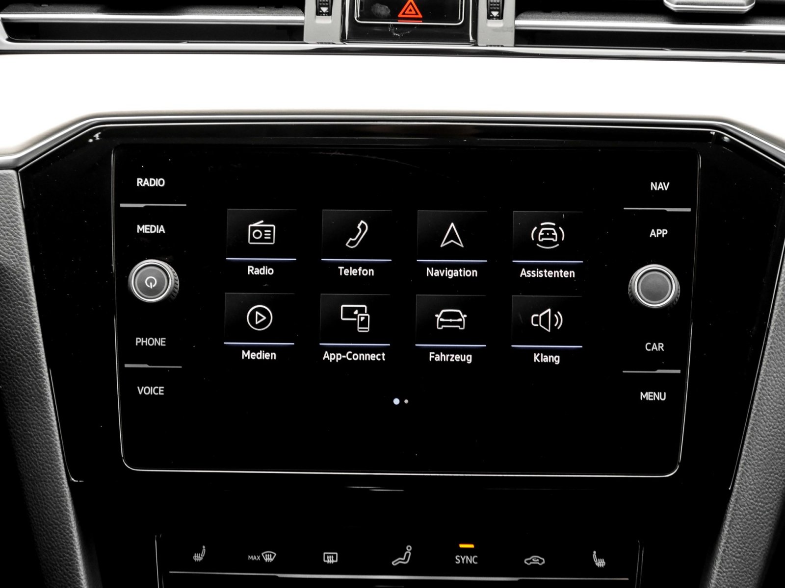 Volkswagen Passat Variant 2.0 ELEGANCE LEDER AHK 360CAM ACC