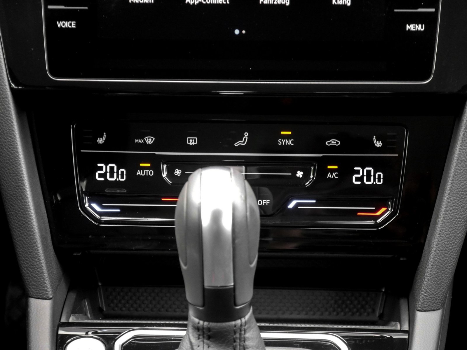 Volkswagen Passat Variant 2.0 ELEGANCE LEDER AHK 360CAM ACC