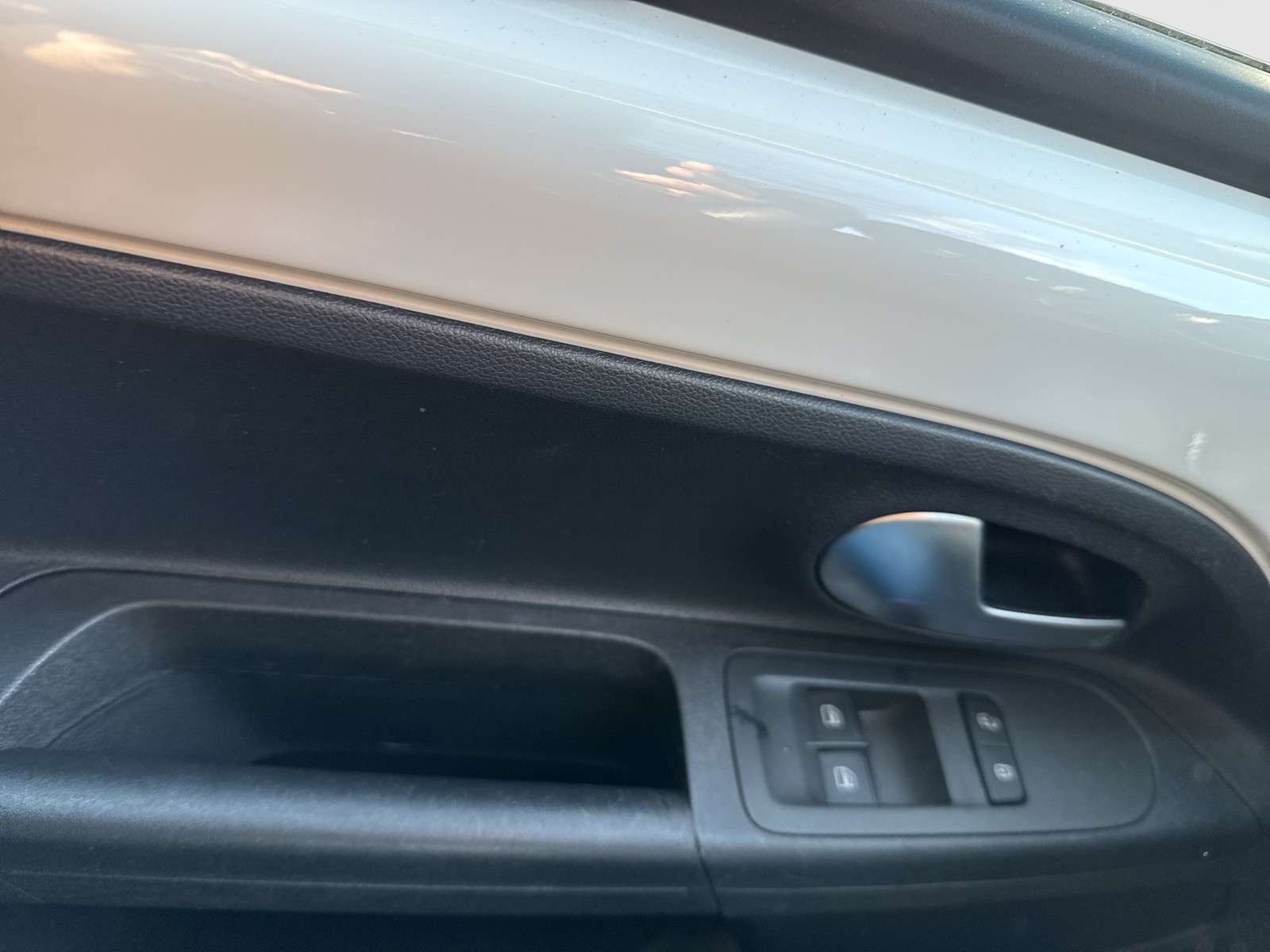 Volkswagen e-up! 4TÜREN CAM EINPARKHILFE DAB+ BLUETOOTH