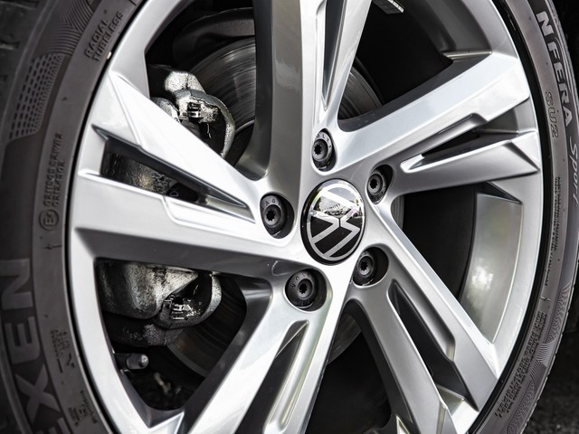 Volkswagen Golf Variant 1.5 R-LINE PANO AHK CAM MATRIX