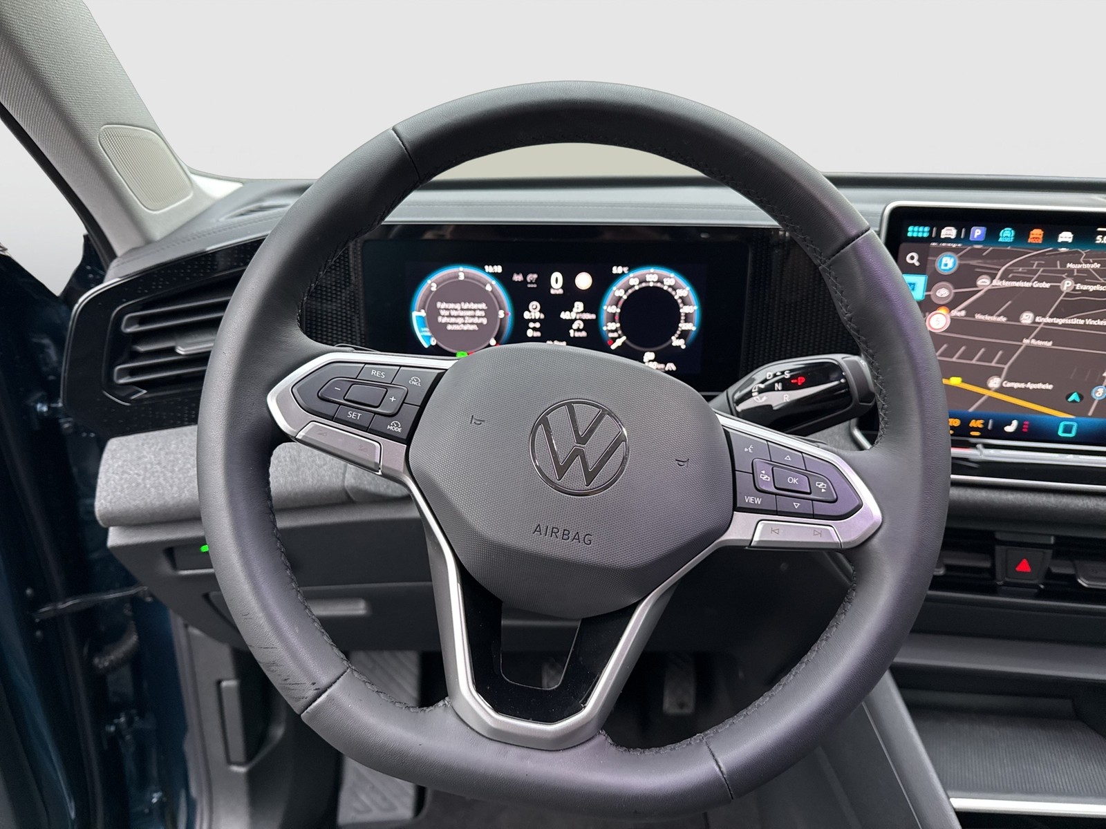 Volkswagen Tiguan 2.0 NEUES MODELL AHK CAM NAVI SITZHEIZUNG