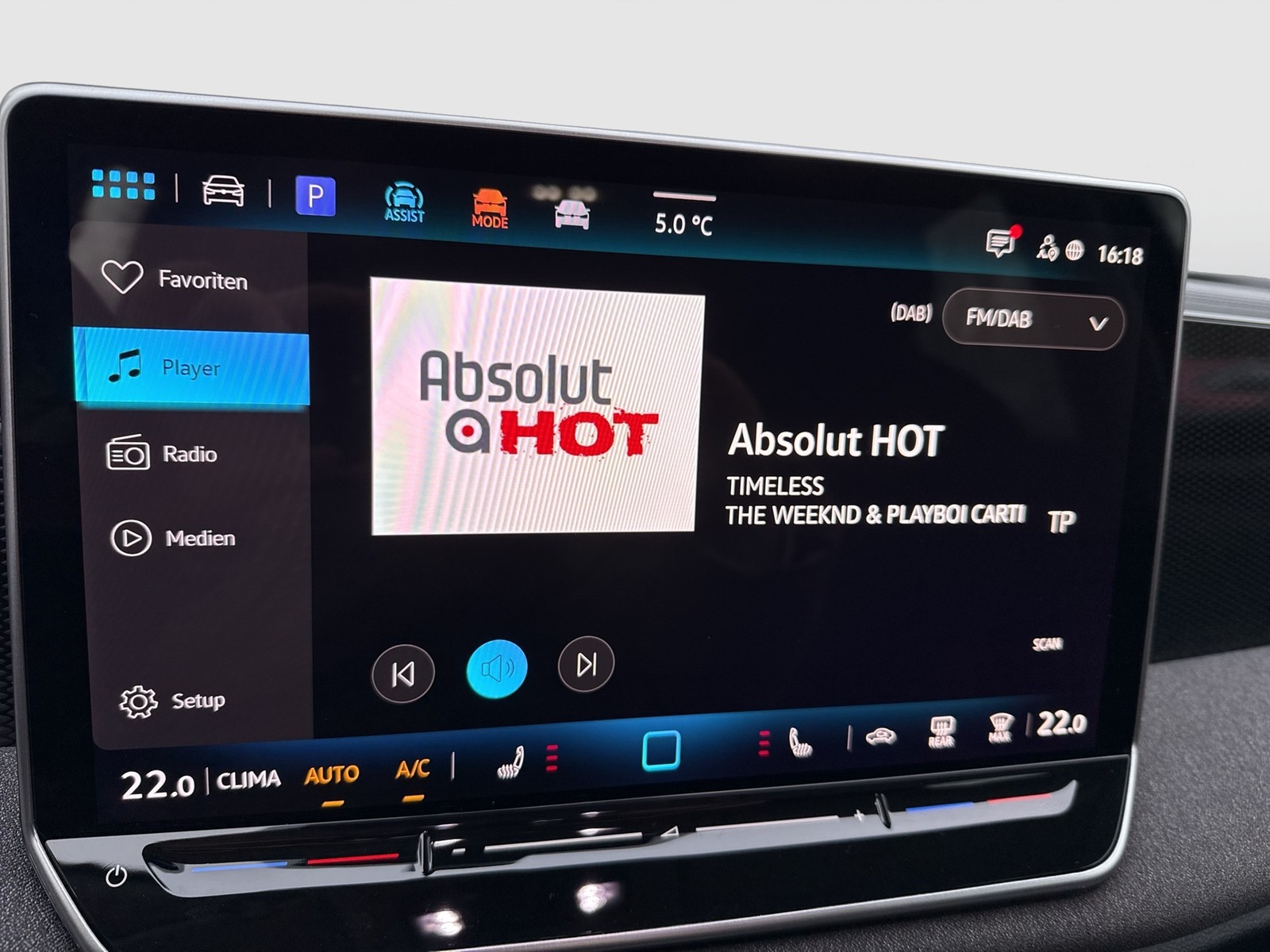 Volkswagen Tiguan 2.0 NEUES MODELL AHK CAM NAVI SITZHEIZUNG