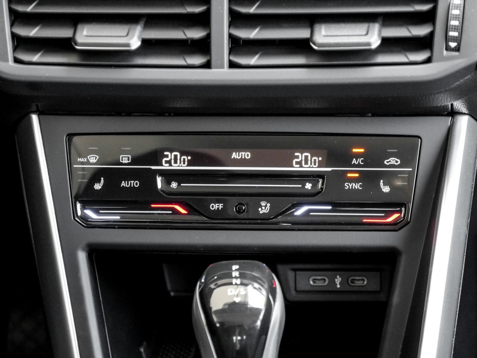 Volkswagen Taigo 1.5 LIFE ACC LM17 CARPLAY SITZHEIZUNG