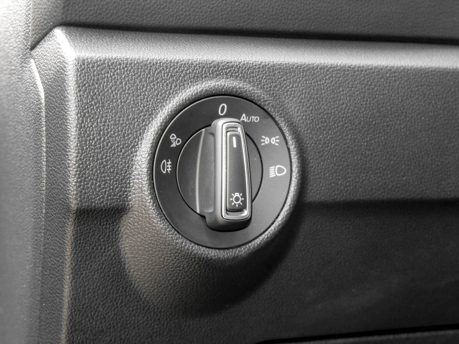 Volkswagen T-Roc 1.5 MOVE LM17 NAVI CARPLAY SITZHEIZUNG