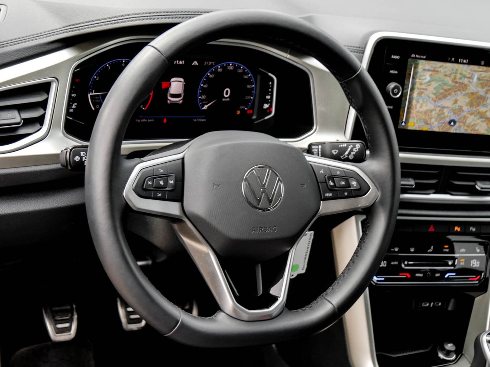 Volkswagen T-Roc 1.5 MOVE LM17 NAVI CARPLAY SITZHEIZUNG