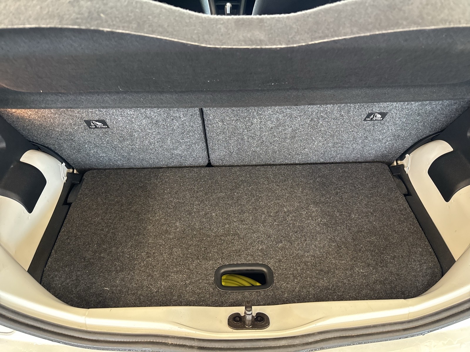 Volkswagen e-up! STYLE PLUS 4TÜREN CAM ALU SITZHEIZUNG DAB+