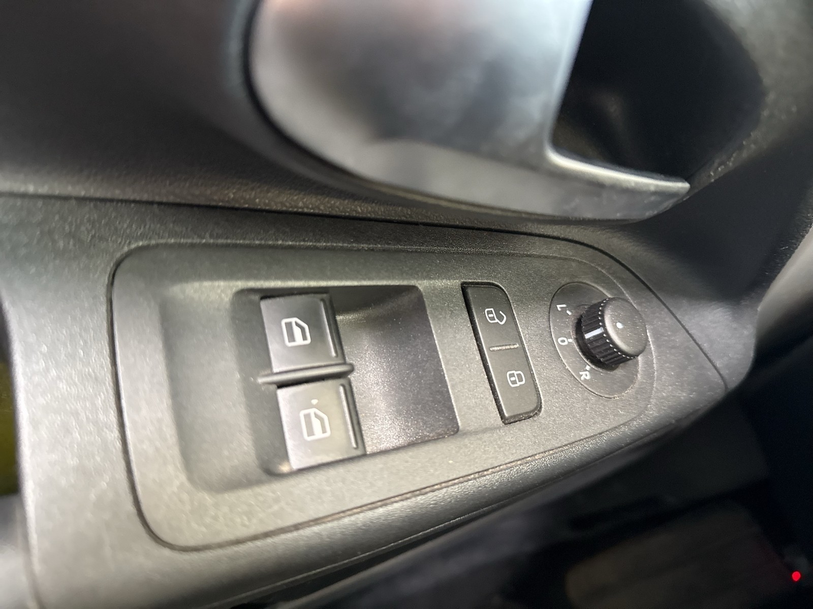Volkswagen e-up! STYLE PLUS 4TÜREN CAM ALU SITZHEIZUNG DAB+