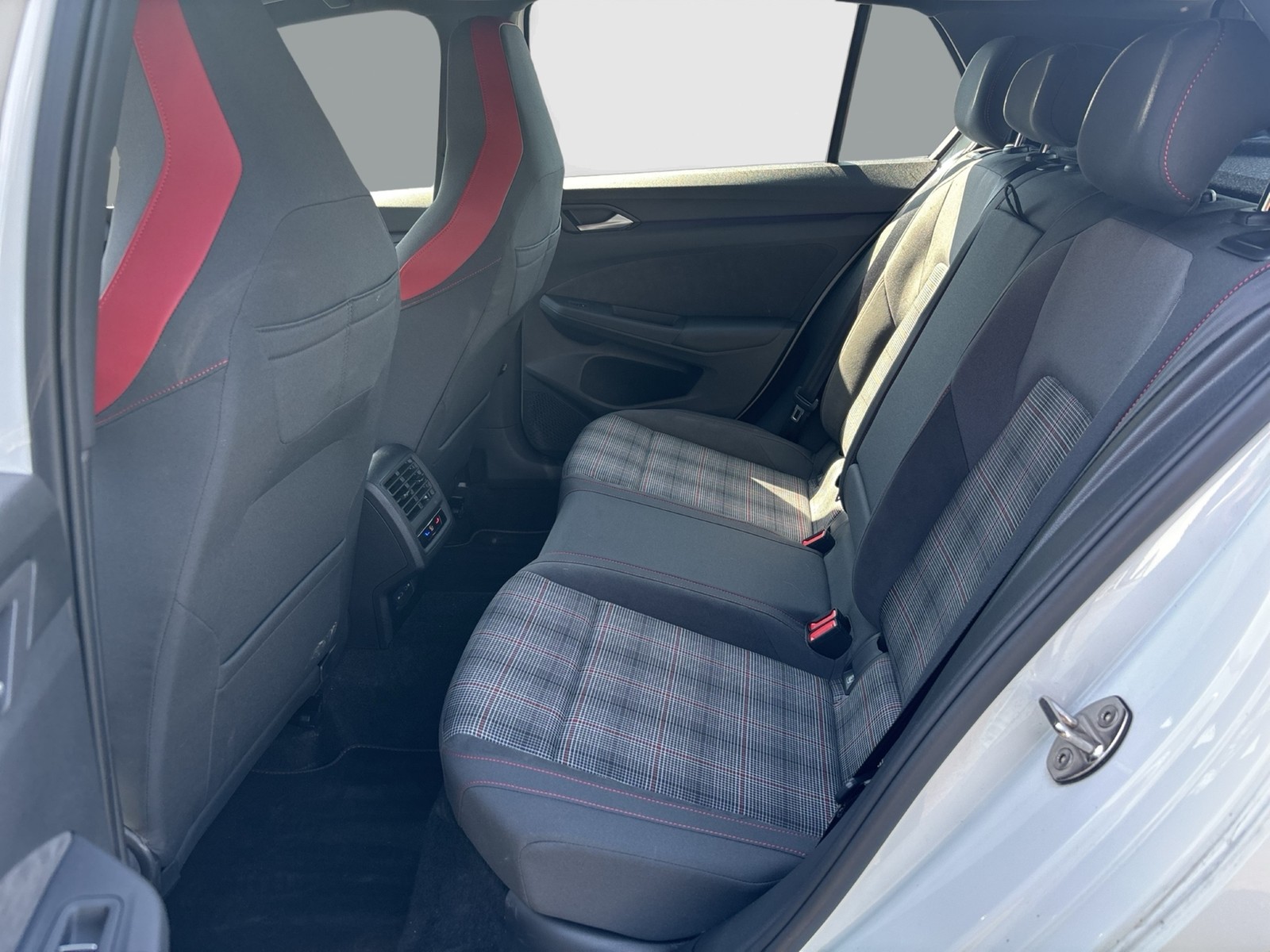 Volkswagen Golf 2.0 GTI CARPLAY KEYLESS-GO DAB+ ALU