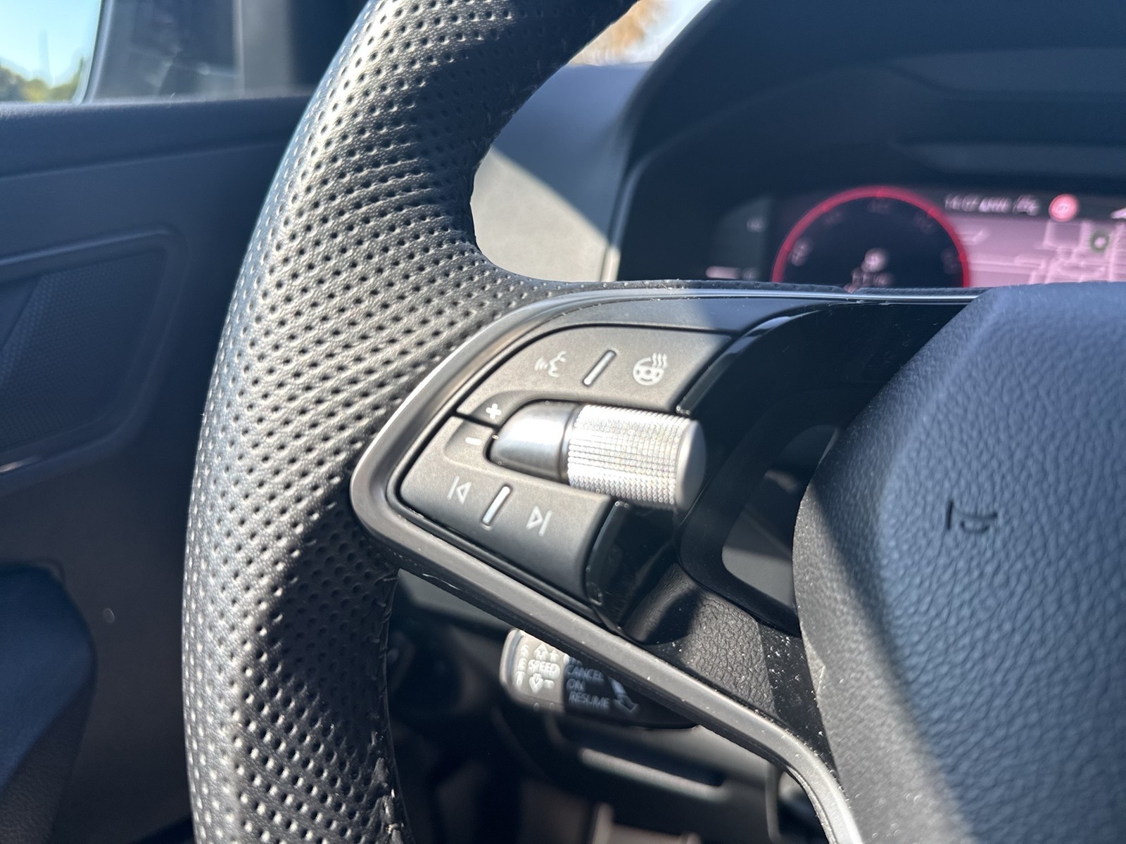 Skoda Karoq 1.5 SPORTLINE CAM ACC LM18 MATRIX E-KLAPPE