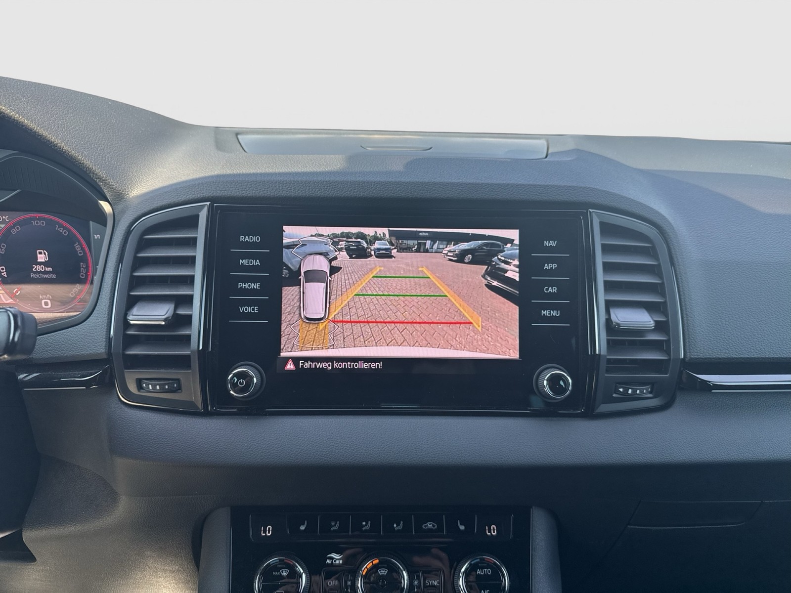 Skoda Karoq 1.5 SPORTLINE CAM ACC LM18 MATRIX E-KLAPPE