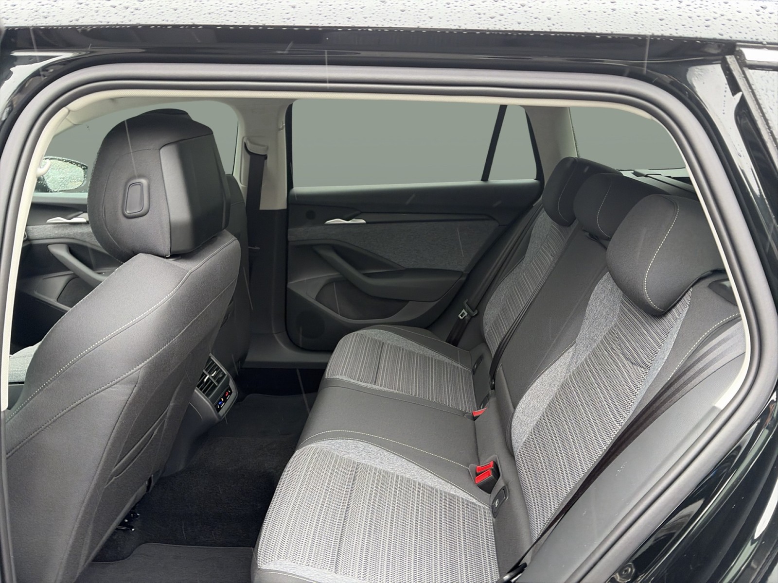 Skoda Superb Combi Selection 4X4 AHK KAMERA CARPLAY