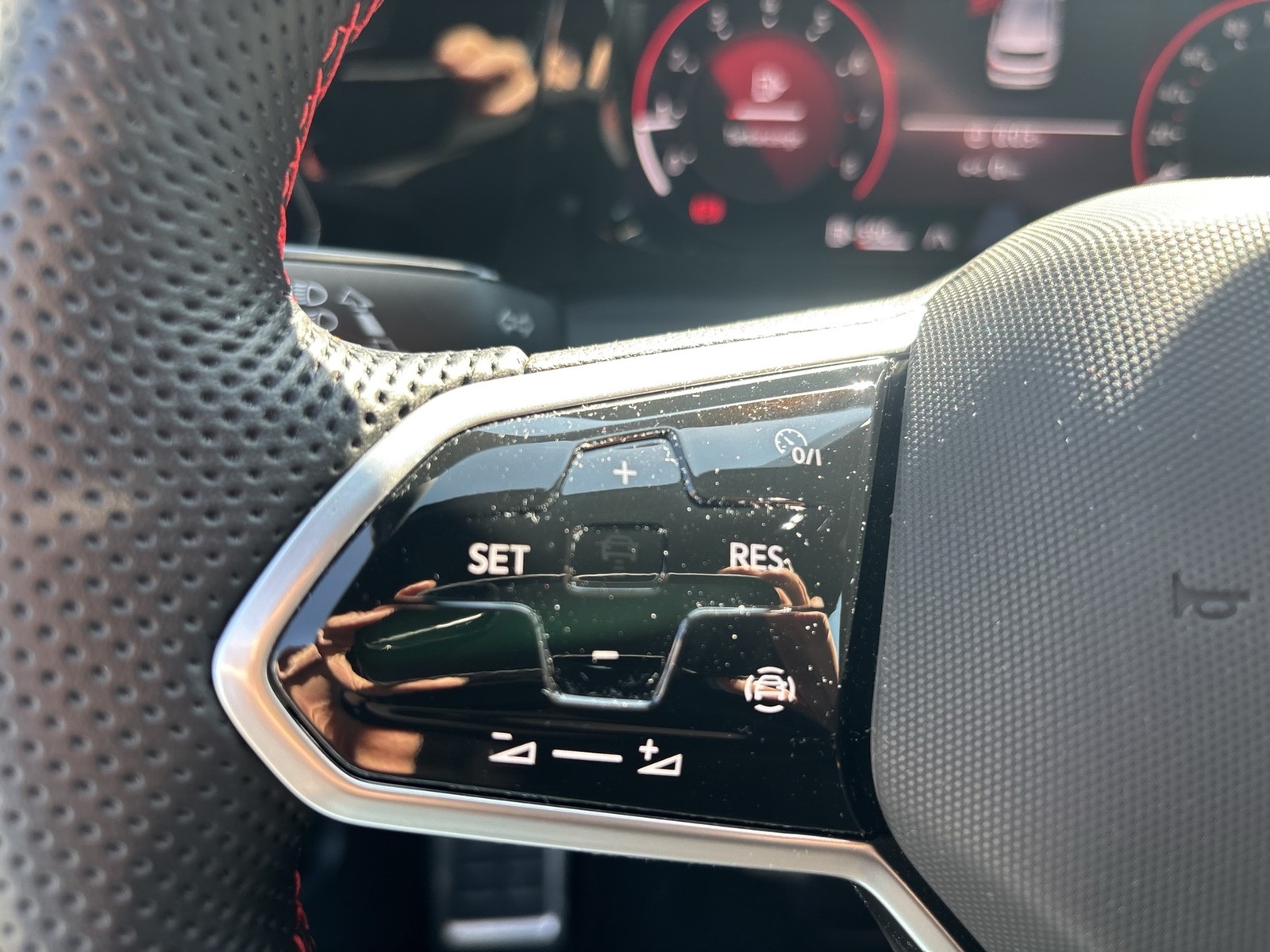 Volkswagen Golf 2.0 GTI CARPLAY ALU KEYLESS-GO DAB+