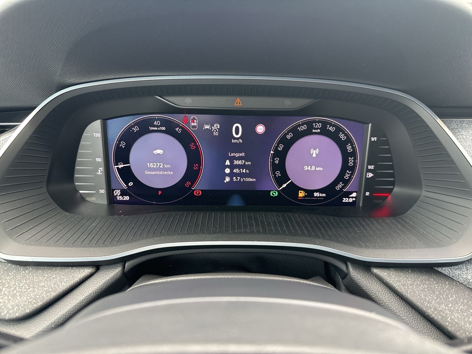 Skoda Octavia Combi 2.0 TOUR PANO STANDHZ. AHK 360°CAM