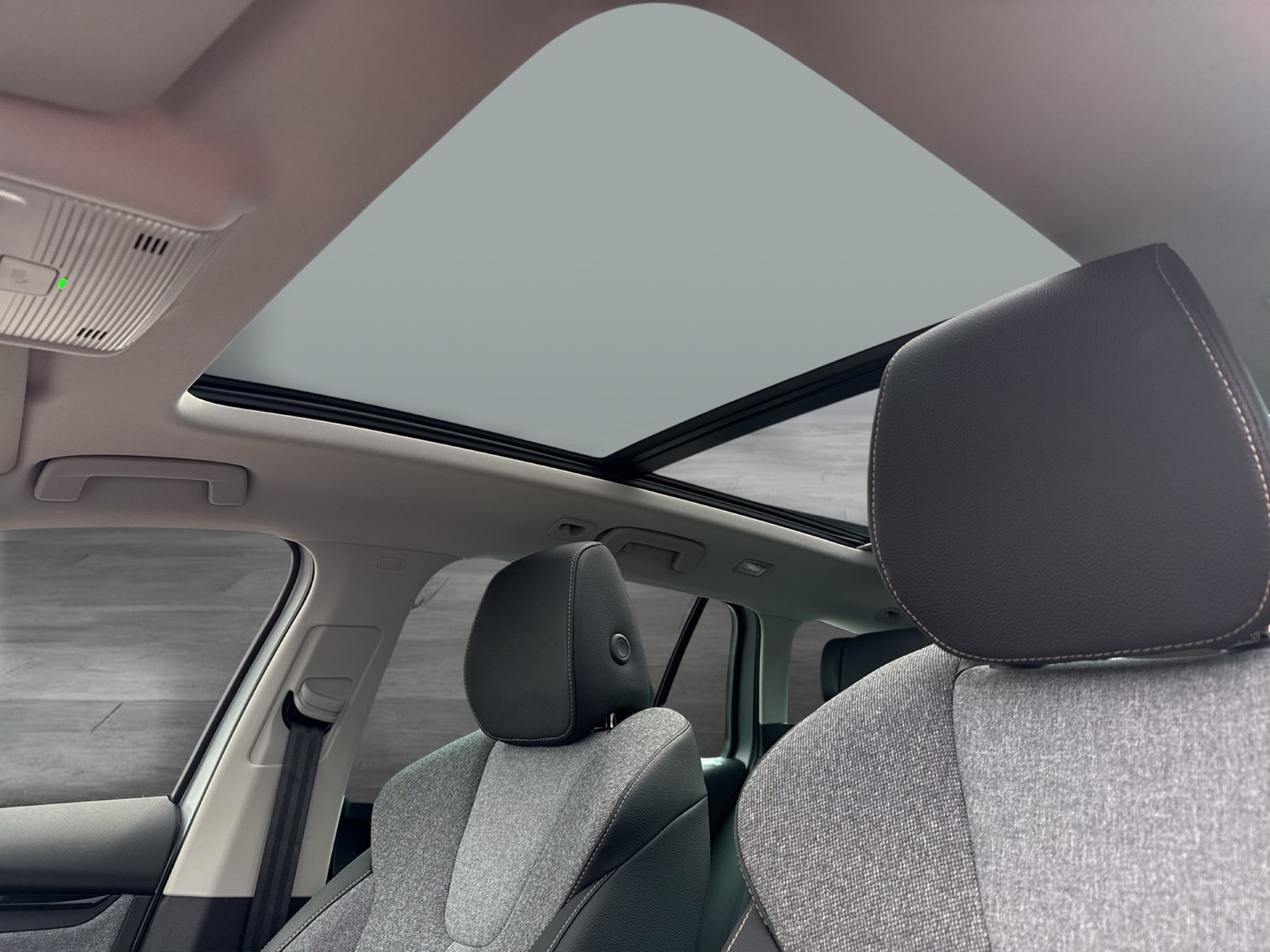 Skoda Octavia Combi 2.0 TOUR PANO STANDHZ. AHK 360°CAM