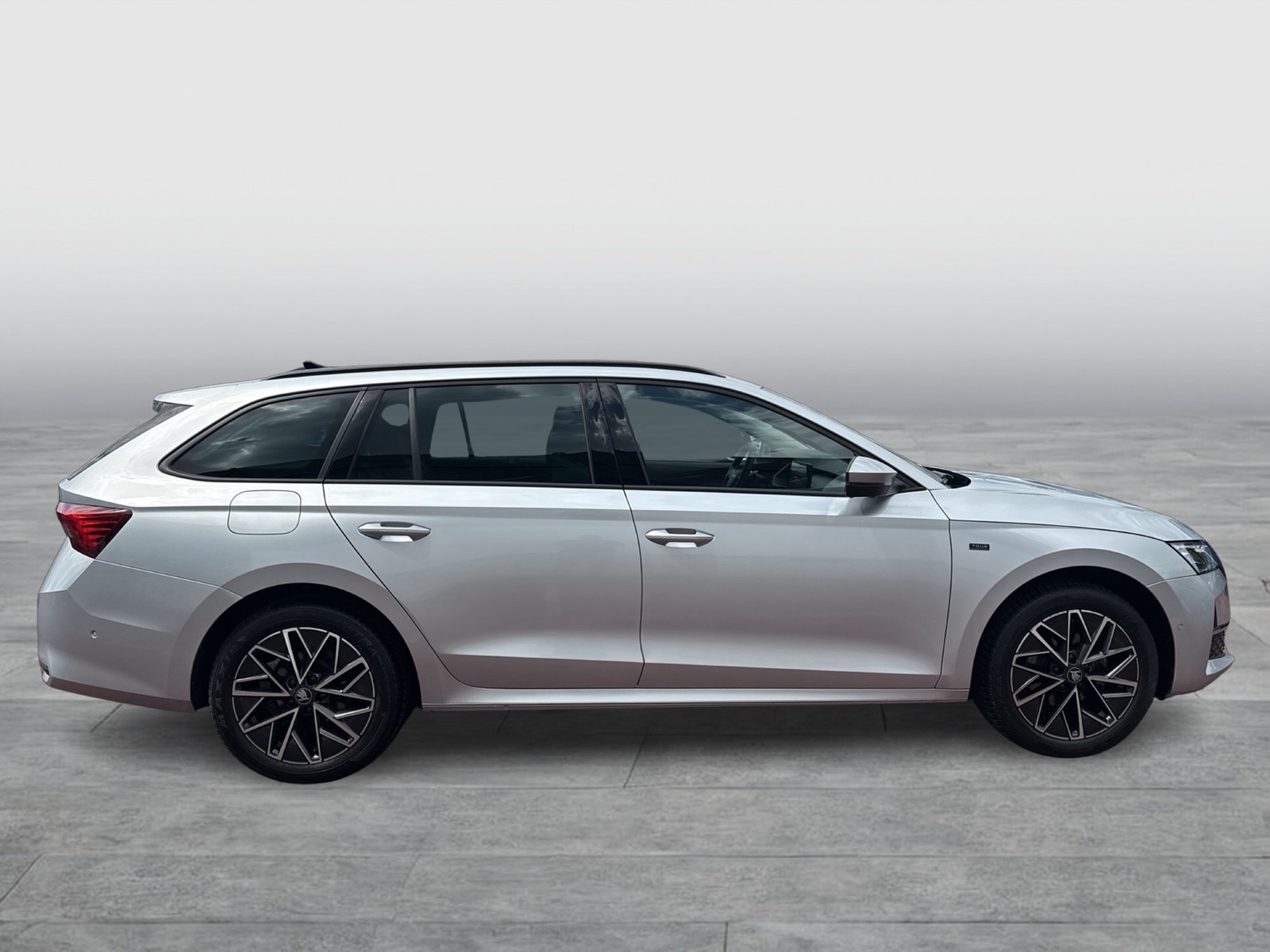 Skoda Octavia Combi 2.0 TOUR PANO STANDHZ. AHK 360°CAM