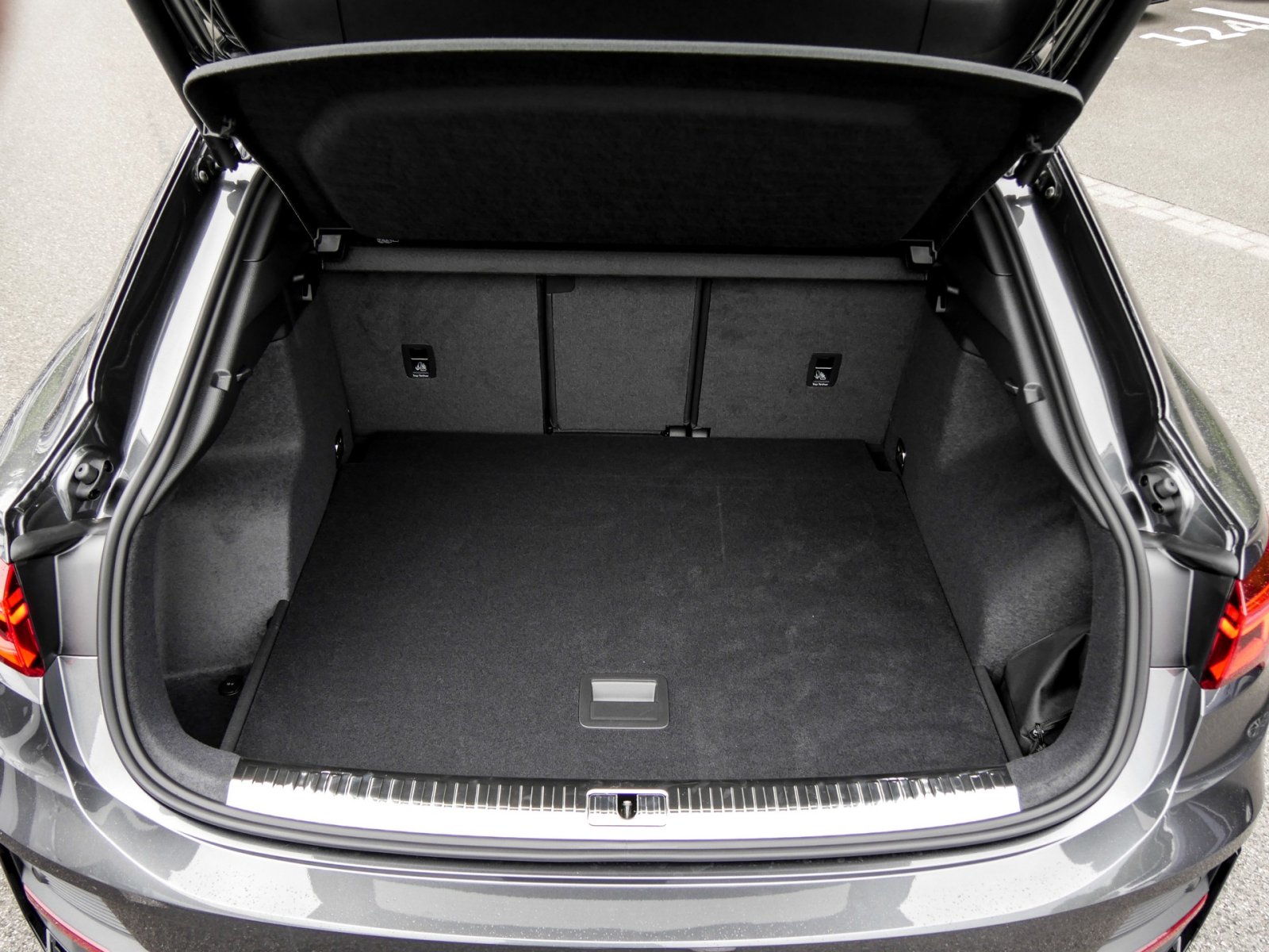 Audi Q3 Sportback 35 S LINE AHK CAM ACC LM19 E-KLAPPE