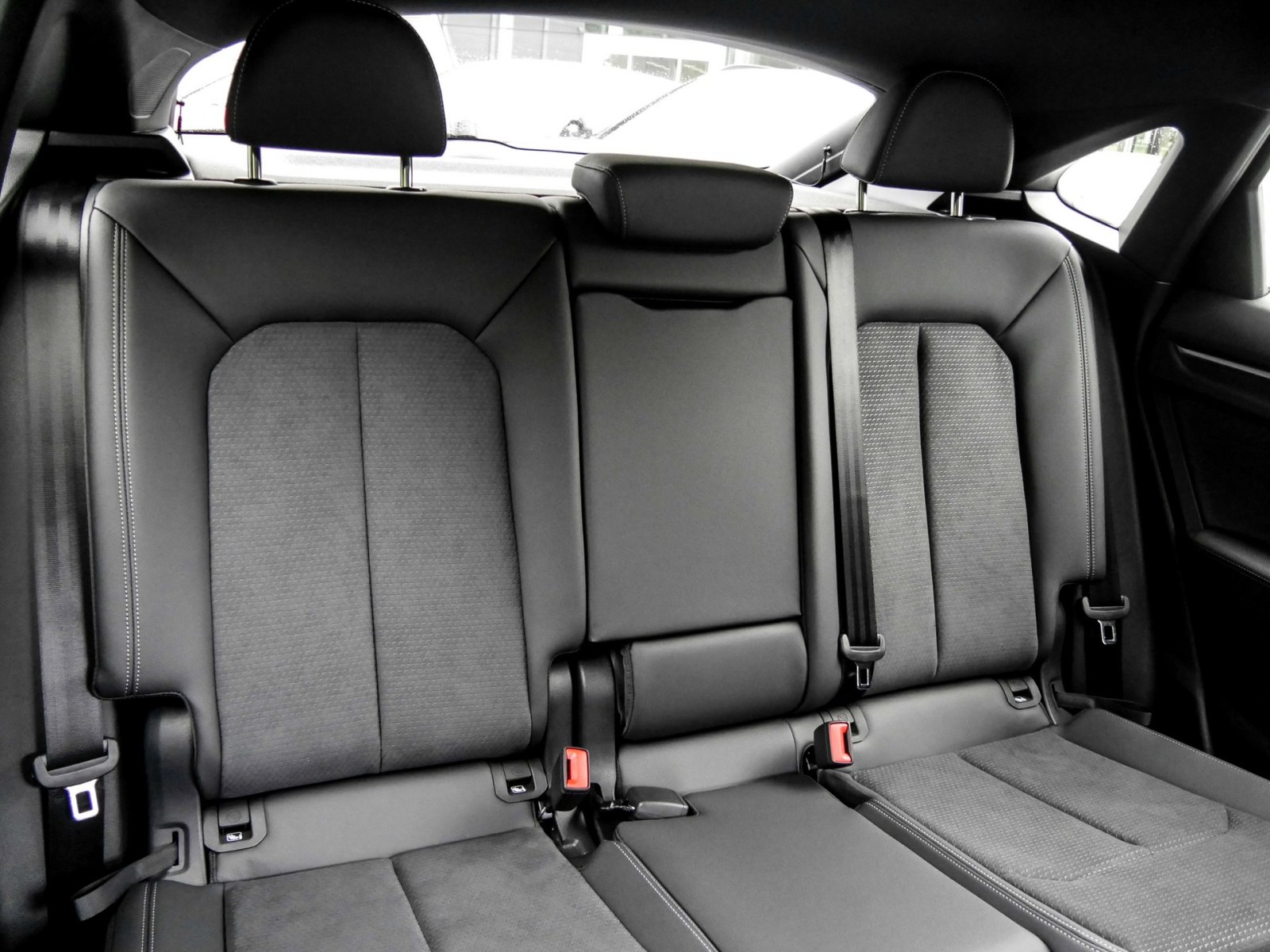 Audi Q3 Sportback 35 S LINE AHK CAM ACC LM19 E-KLAPPE