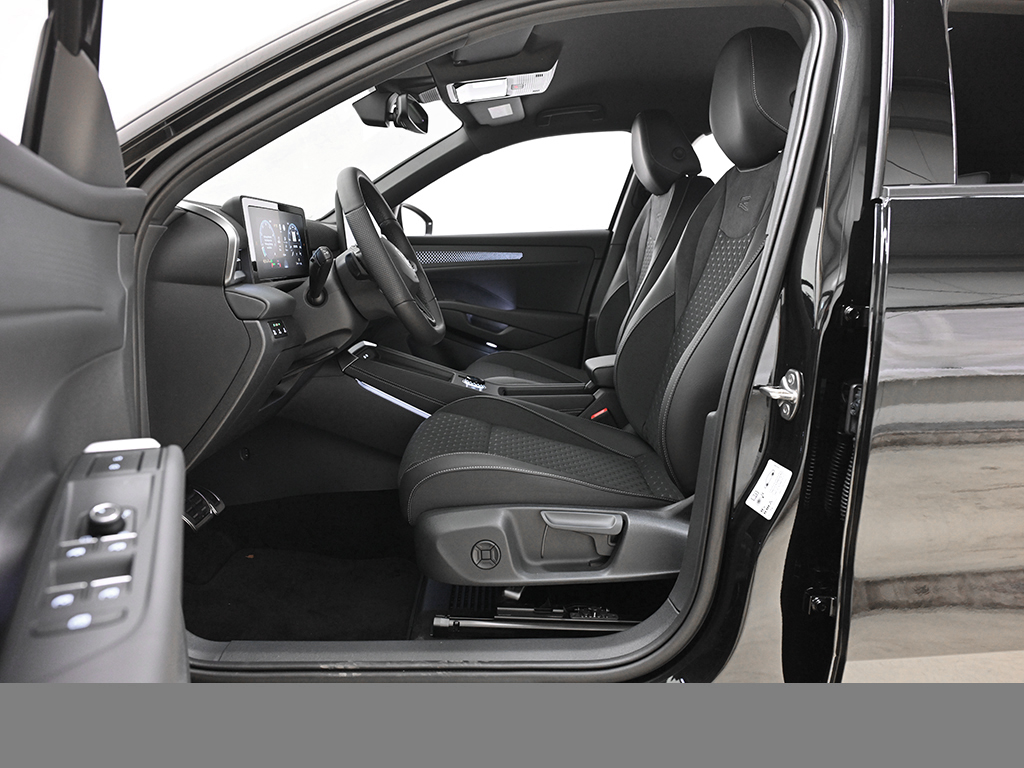 Volkswagen T-Roc 1.5 eTSI R-LINE BLACKSTYLE NEUESMODELL AHK