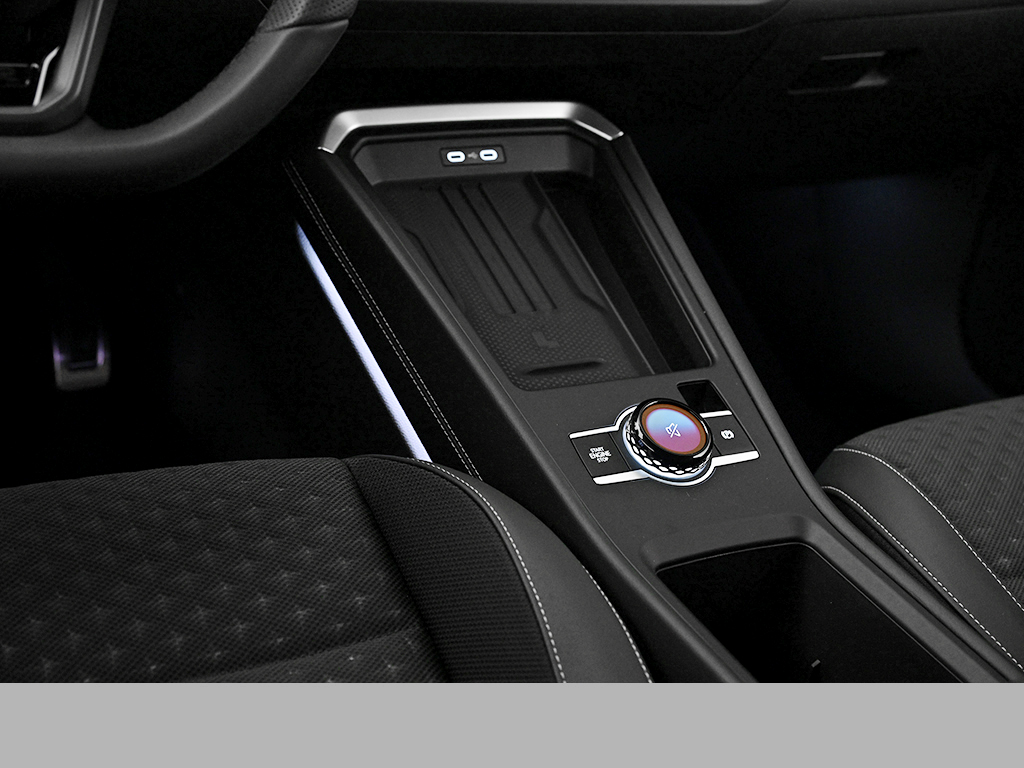 Volkswagen T-Roc 1.5 eTSI R-LINE BLACKSTYLE NEUESMODELL AHK