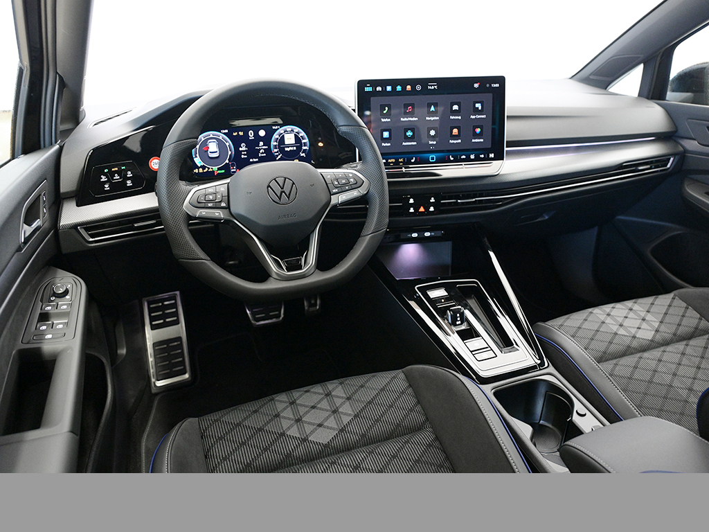 Volkswagen Golf VIII 1.5 eTSI R-LINE FACELIFT CAM ACC LM18