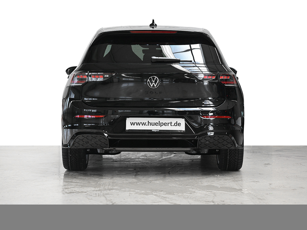 Volkswagen Golf VIII 1.5 eTSI R-LINE FACELIFT CAM ACC LM18