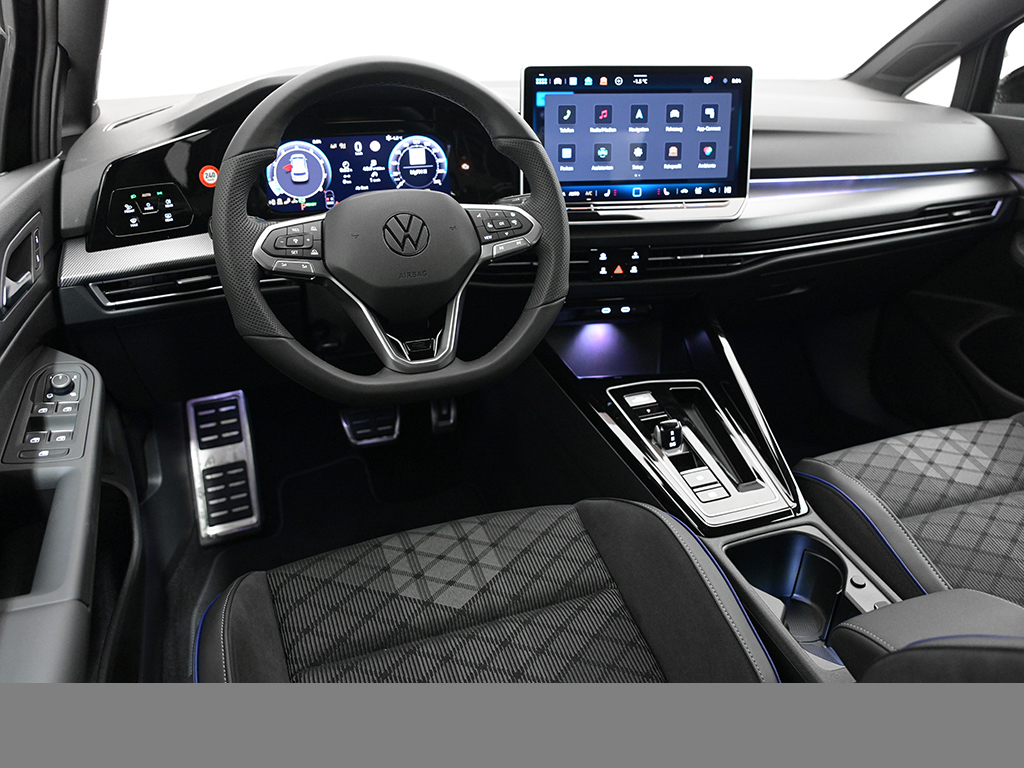 Volkswagen Golf VIII 1.5 eTSI R-LINE FACELIFT CAM ACC LM18