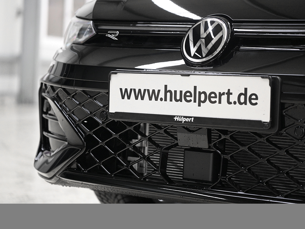 Volkswagen Golf VIII 1.5 eTSI R-LINE FACELIFT CAM ACC LM18