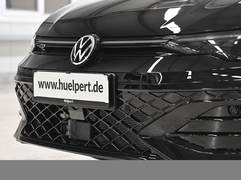 Volkswagen Golf VIII 1.5 eTSI R-LINE FACELIFT CAM ACC LM18