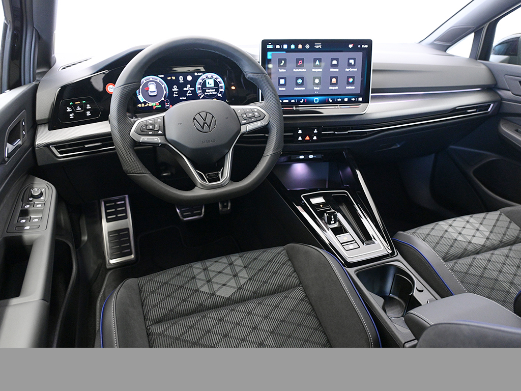 Volkswagen Golf VIII 1.5 eTSI R-LINE FACELIFT CAM ACC LM18