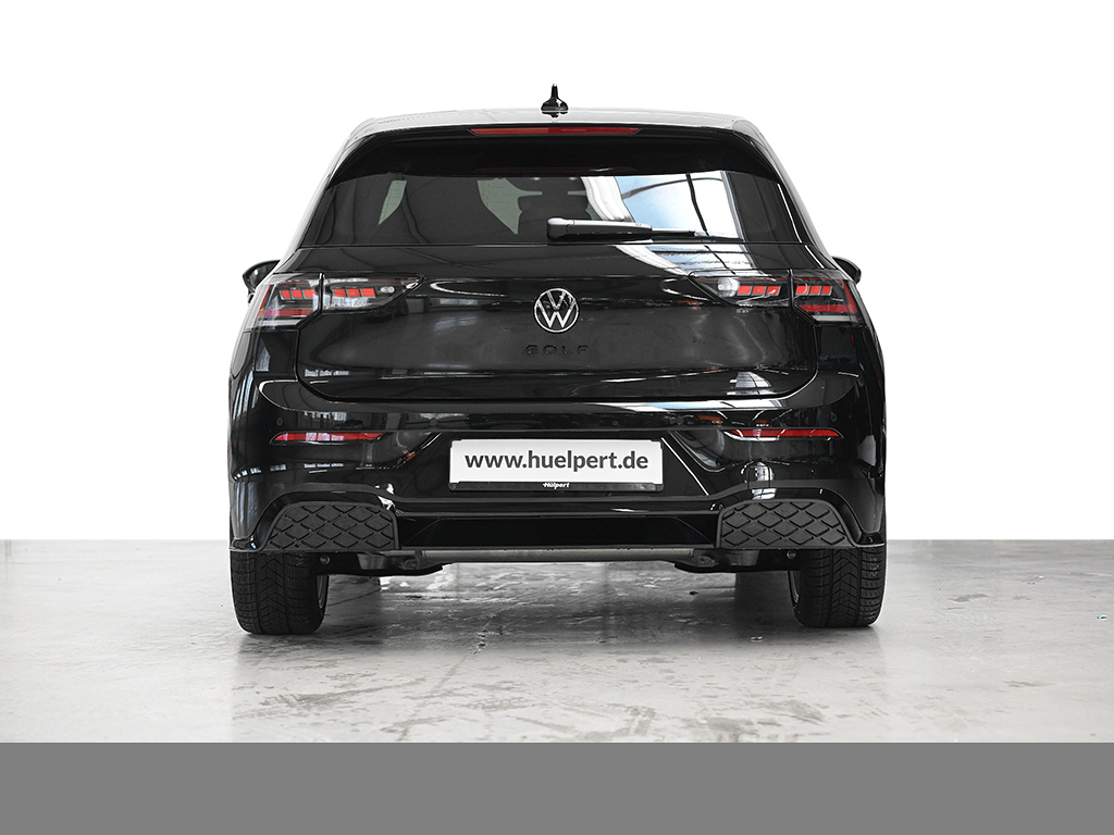 Volkswagen Golf VIII 1.5 eTSI R-LINE FACELIFT CAM ACC LM18