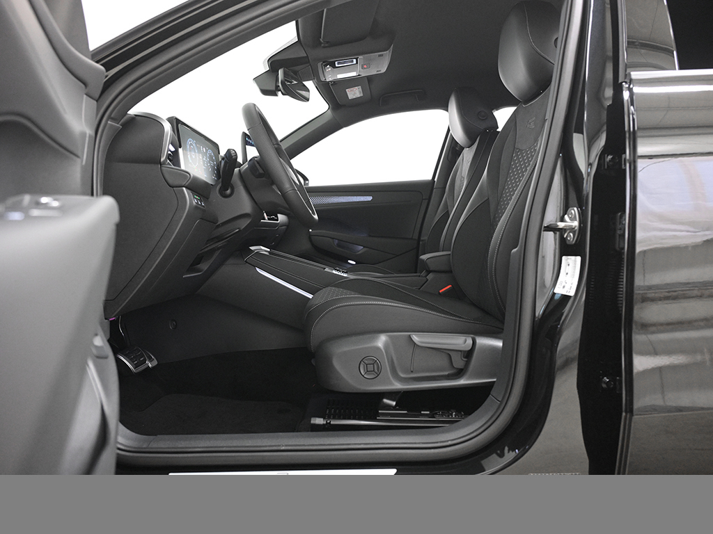 Volkswagen T-Roc 1.5 eTSI R-LINE BLACKSTYLE NEUESMODELL AHK