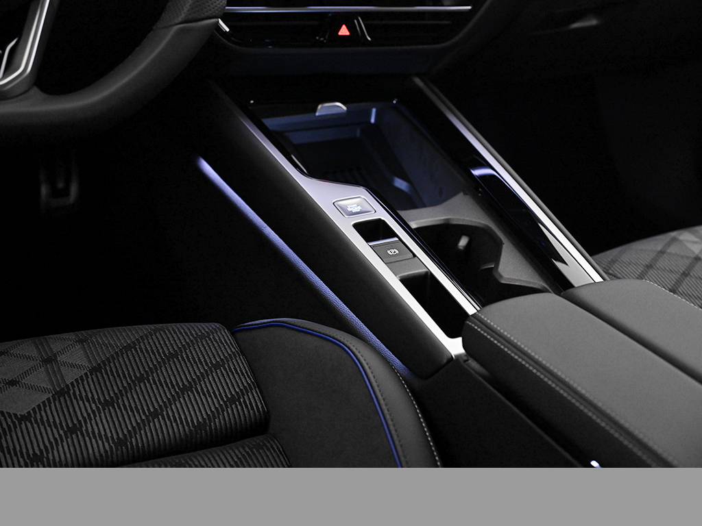 Volkswagen Passat Variant 2.0 R-LINE AHK 360°CAM ACC