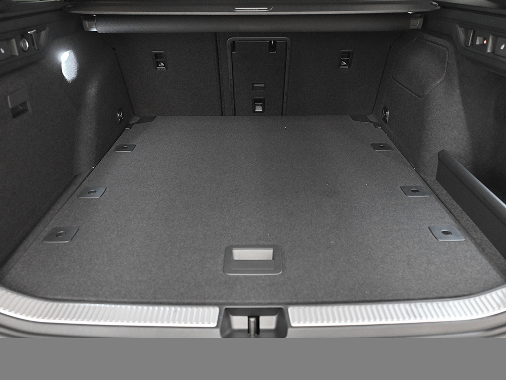 Volkswagen Passat Variant 2.0 R-LINE AHK 360°CAM ACC