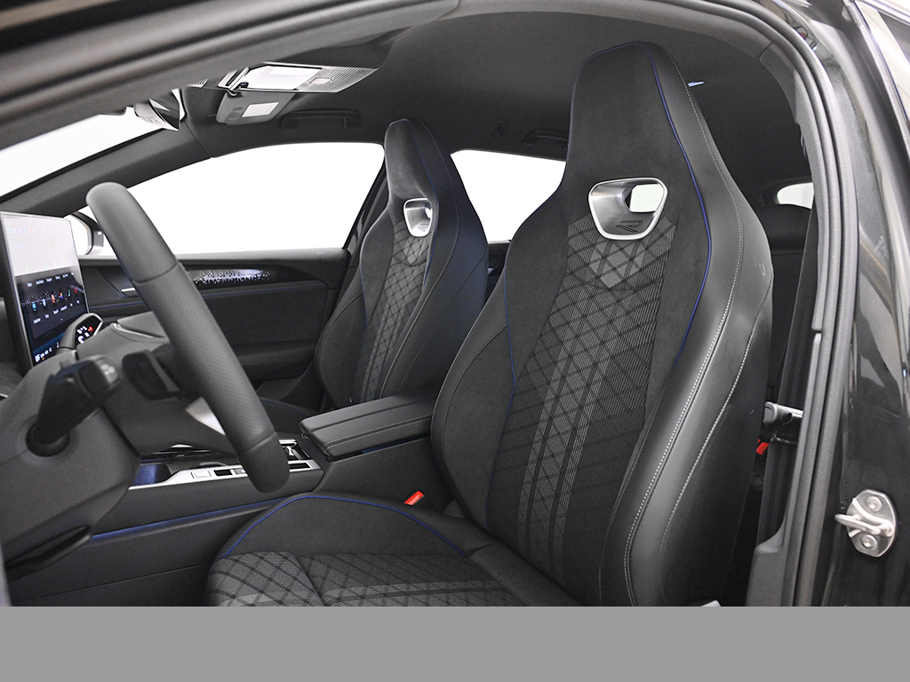 Volkswagen Passat Variant 2.0 R-LINE AHK 360°CAM ACC