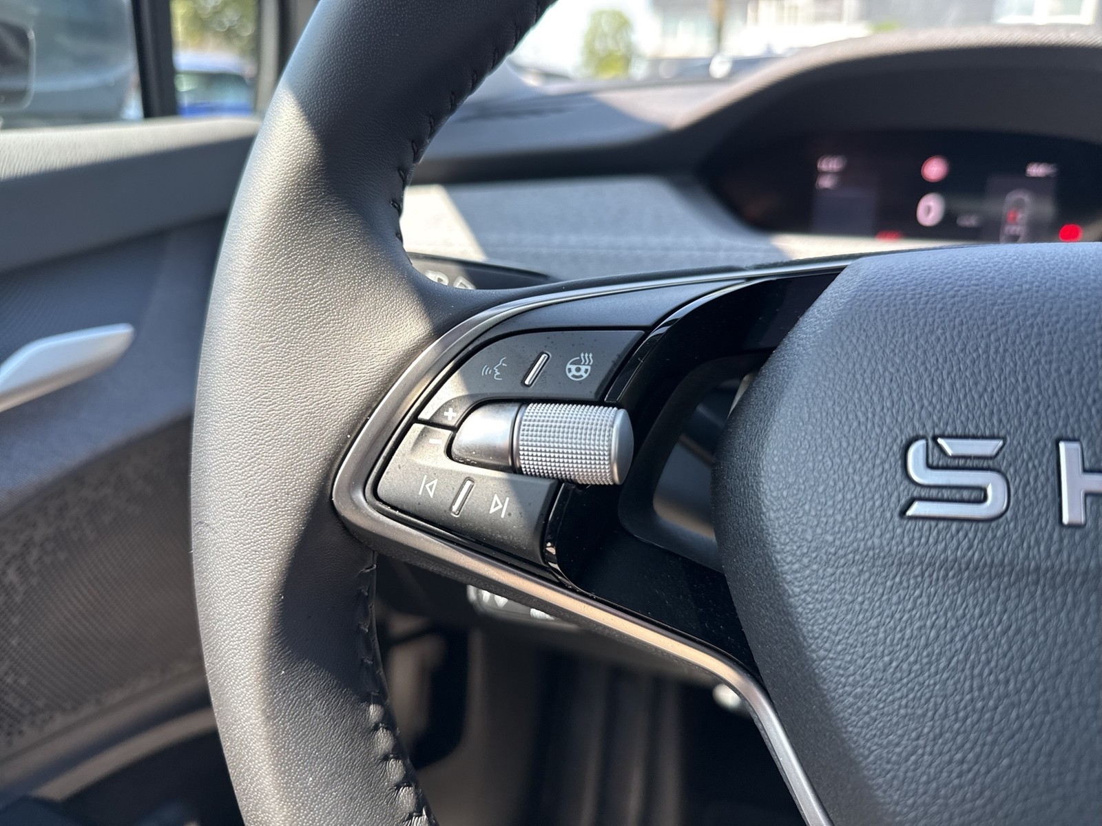 Skoda Enyaq Coupé 85 LOFT WÄRMEPUMPE PANO AHK CAM LM20