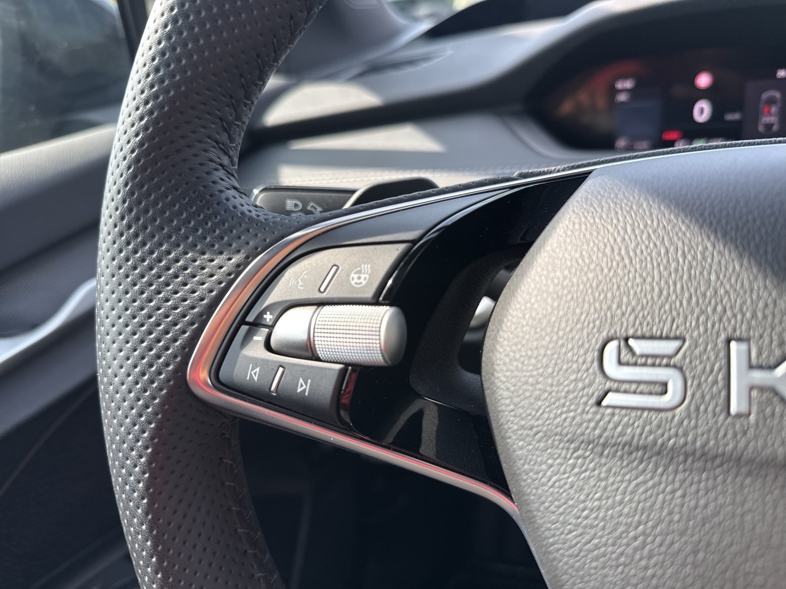 Skoda Enyaq Coupé 85 SPORTLINE WÄRMEPUMPE PANO CANTON