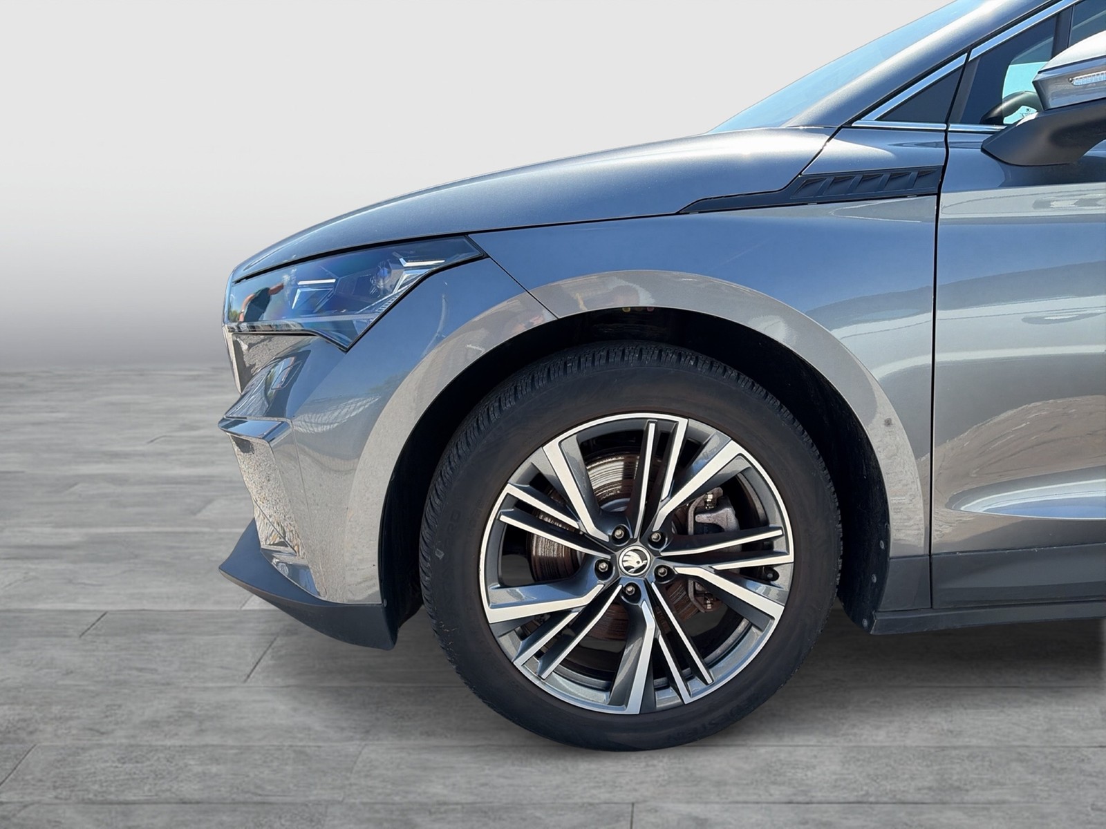Skoda Enyaq 80x SUITE 4X4 WÄRMEPUMPE LEDER PANO CANTON