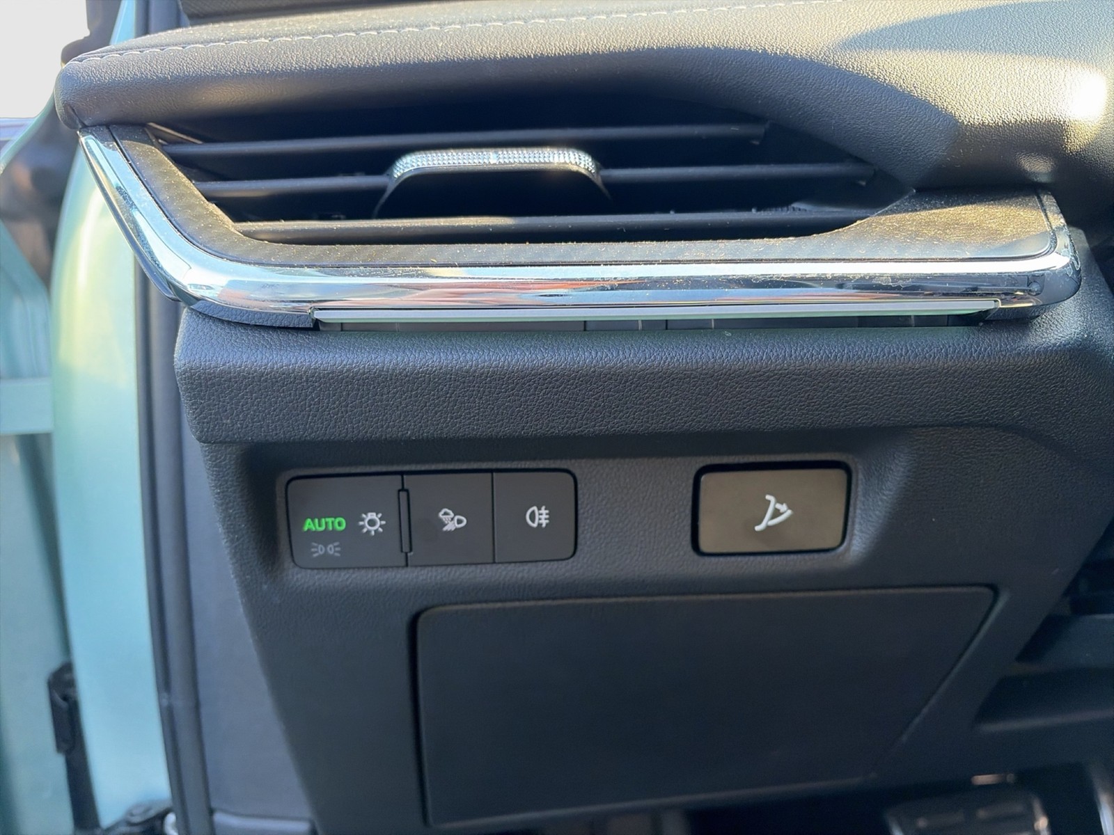 Skoda Enyaq 80x SPORTLINE 4X4 WÄRMEPUMPE PANO AHK LM21