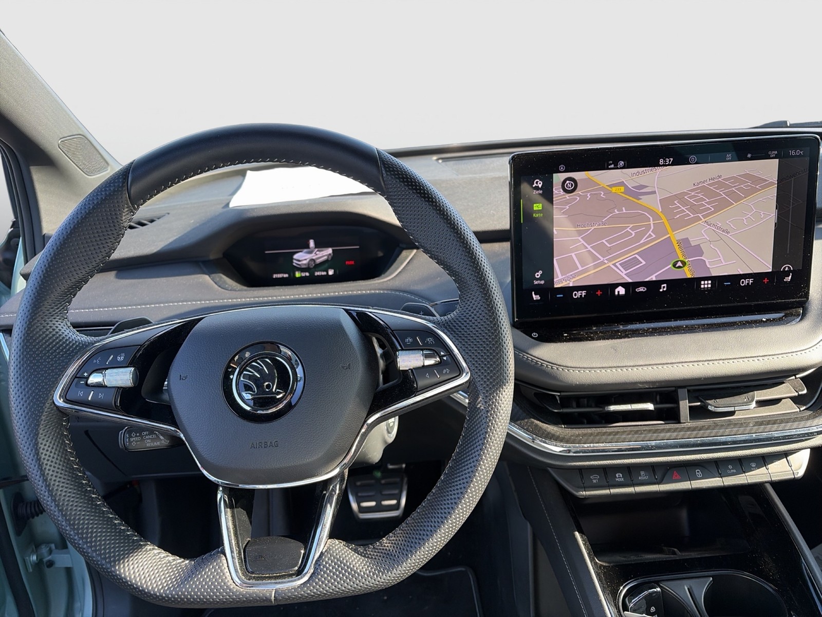 Skoda Enyaq 80x SPORTLINE 4X4 WÄRMEPUMPE PANO AHK LM21