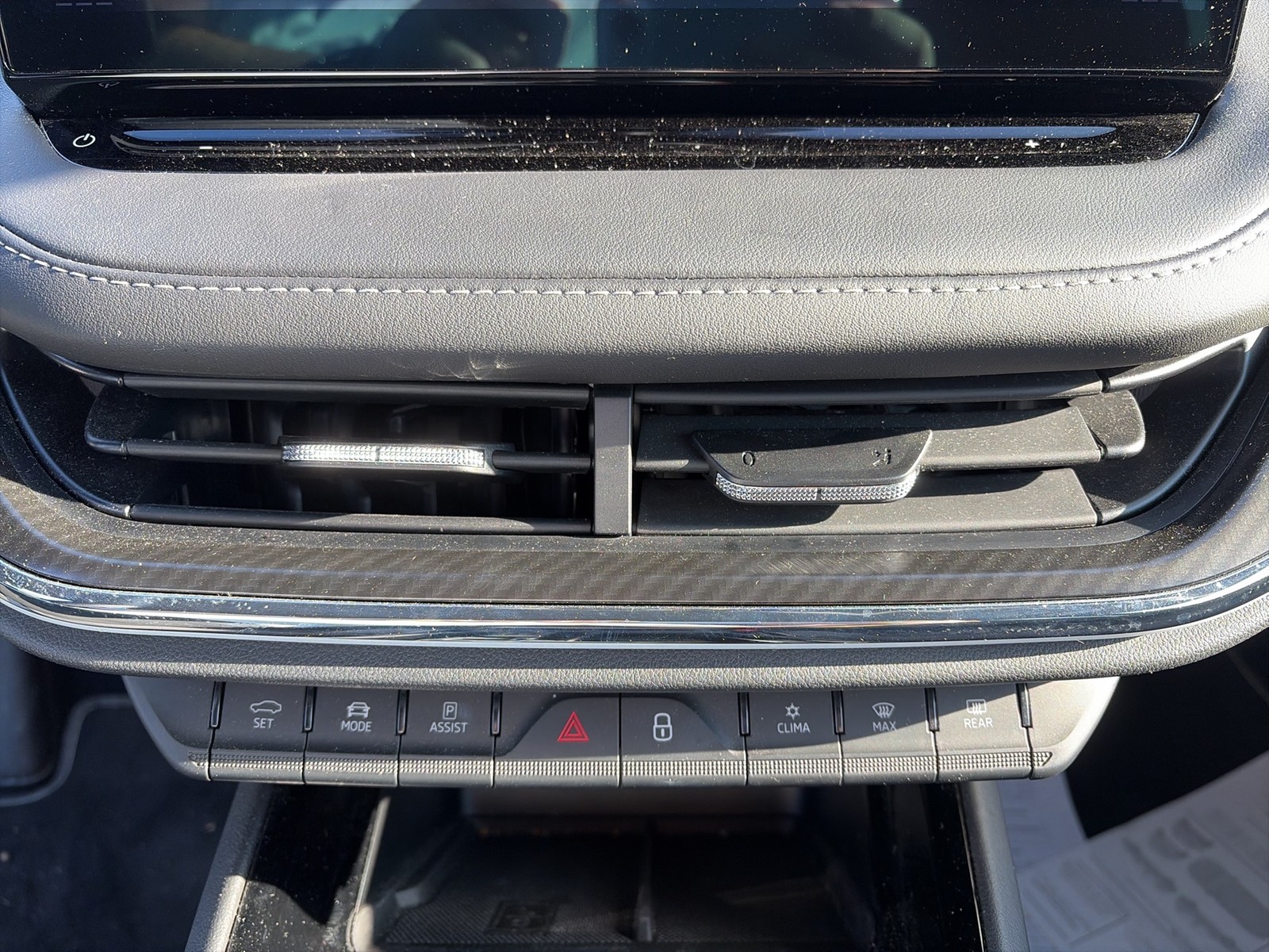 Skoda Enyaq 80x SPORTLINE 4X4 WÄRMEPUMPE PANO AHK LM21